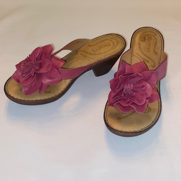 Born Shoes - Born Sandals Slip On Thong Leather Pink Fuchsia Flower Detail  2” Wedge Size 7